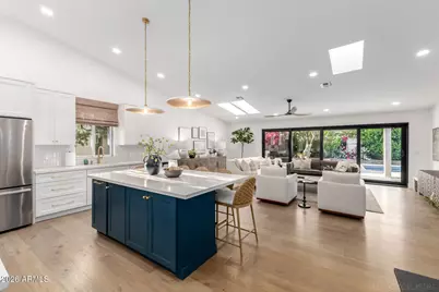 8600 E San Daniel Drive, Scottsdale, AZ 85258 - Photo 11