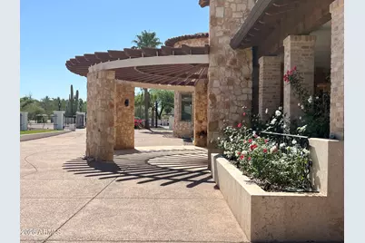 4937 E Rockridge Road, Phoenix, AZ 85018 - Photo 9