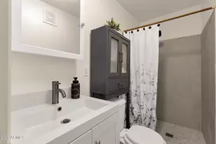 6437 S 43rd Pl, Phoenix, AZ 85042 - Photo 9