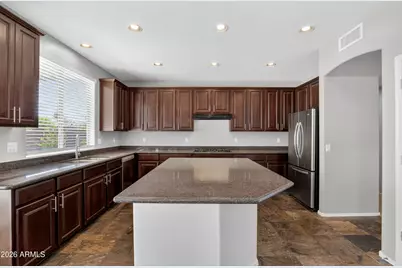 18421 W Mauna Loa Lane, Surprise, AZ 85388 - Photo 9