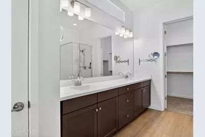 810 E Hopi Trail, Phoenix, AZ 85042 - Photo 17