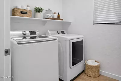 810 E Hopi Trail, Phoenix, AZ 85042 - Photo 29