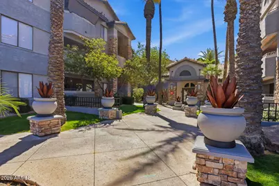 2025 E Campbell Avenue #111, Phoenix, AZ 85016 - Photo 5