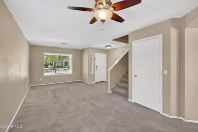 812 E Lovegrass Drive, San Tan Valley, AZ 85143 - Photo 9