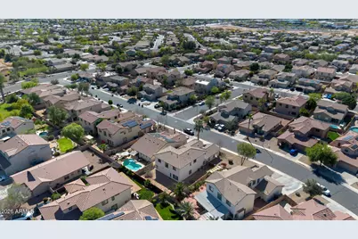 13230 W Fairmont Avenue, Litchfield Park, AZ 85340 - Photo 35