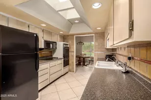 10207 W Oak Ridge Dr, Sun City, AZ 85351 - Photo 15