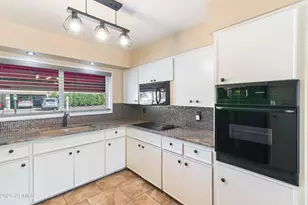 4630 N 76th Pl, Scottsdale, AZ 85251 - Photo 11