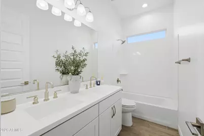 21718 N 58th Street, Phoenix, AZ 85054 - Photo 11