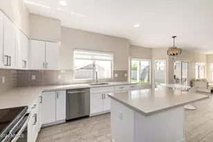 4643 E Michelle Dr, Phoenix, AZ 85032 - Photo 17