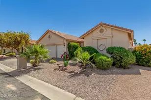10821 E Silvertree Dr, Sun Lakes, AZ 85248 - Photo 5