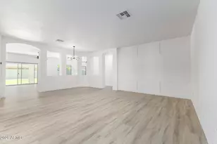 863 E Megan Dr, San Tan Valley, AZ 85140 - Photo 9