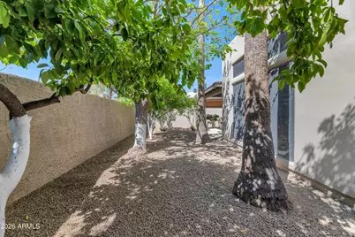 4005 E Round Hill Drive, Phoenix, AZ 85028 - Photo 25