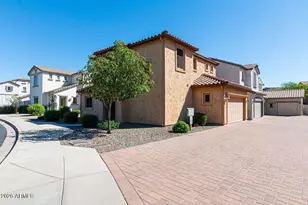 26329 N Babbling Brook Dr, Phoenix, AZ 85083 - Photo 3