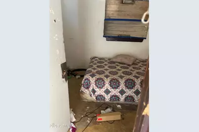 3401 W Saint Moritz Lane, Phoenix, AZ 85053 - Photo 5