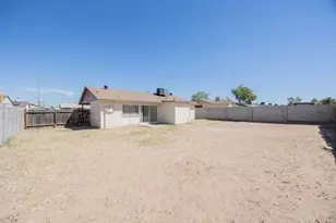 8821 W Sahuaro Dr, Peoria, AZ 85345 - Photo 23