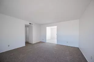 8821 W Sahuaro Dr, Peoria, AZ 85345 - Photo 7