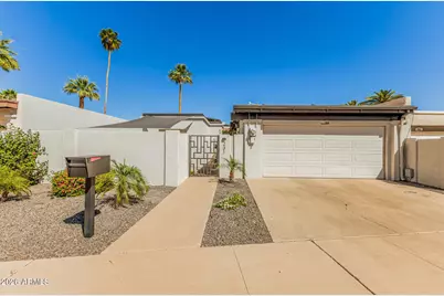 231 Laguna Drive E, Litchfield Park, AZ 85340 - Photo 1