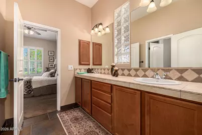 2324 E La Verna Way, Phoenix, AZ 85086 - Photo 41