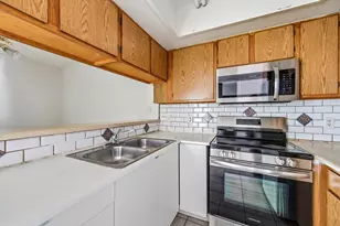 559 S Lesueur St, Mesa, AZ 85204 - Photo 7