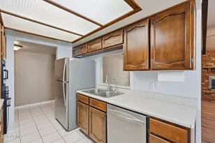 653 E Bates St, Mesa, AZ 85203 - Photo 9