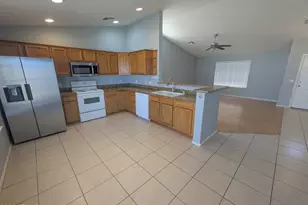 8920 W Rafael Dr, Arizona City, AZ 85123 - Photo 9