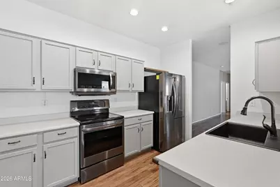 15518 N 170th Lane, Surprise, AZ 85388 - Photo 7