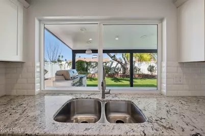 9380 E Kalil Drive, Scottsdale, AZ 85260 - Photo 11