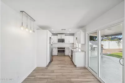 9380 E Kalil Drive, Scottsdale, AZ 85260 - Photo 9