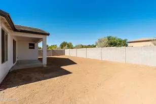 15664 W Mercer Ln, Surprise, AZ 85379 - Photo 31