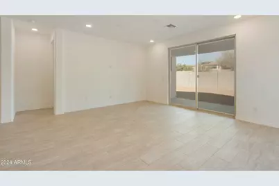 15664 W Mercer Lane, Surprise, AZ 85379 - Photo 15