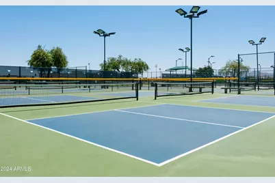 15664 W Mercer Lane, Surprise, AZ 85379 - Photo 45