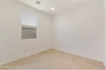 15664 W Mercer Lane, Surprise, AZ 85379 - Photo 17