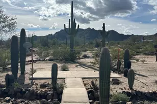 52301 W Cardinal Rd, Maricopa, AZ 85139 - Photo 1