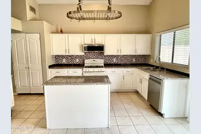 12694 W Mulberry Drive, Avondale, AZ 85392 - Photo 11