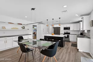 531 W Stella Ln, Phoenix, AZ 85013 - Photo 9