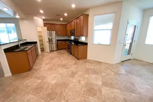 10786 W Bronco Trail, Peoria, AZ 85383 - Photo 3