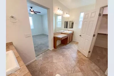 10786 W Bronco Trail, Peoria, AZ 85383 - Photo 13