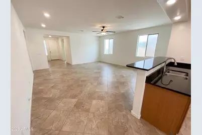 10786 W Bronco Trail, Peoria, AZ 85383 - Photo 5