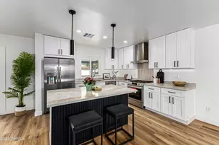 1913 N 22nd Pl, Phoenix, AZ 85006 - Photo 13