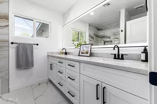 1913 N 22nd Pl, Phoenix, AZ 85006 - Photo 27