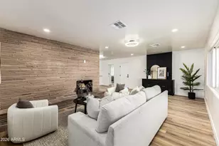 1913 N 22nd Pl, Phoenix, AZ 85006 - Photo 3