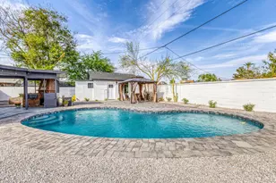 1913 N 22nd Pl, Phoenix, AZ 85006 - Photo 5