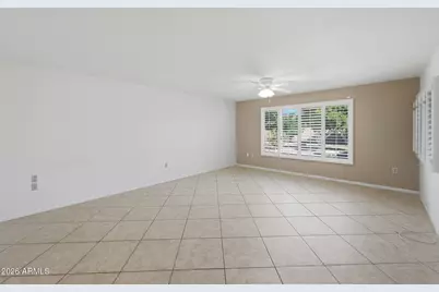 9710 W Hawthorn Court, Sun City, AZ 85351 - Photo 9