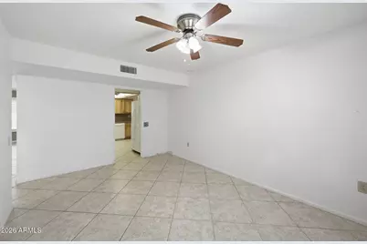 9710 W Hawthorn Court, Sun City, AZ 85351 - Photo 15