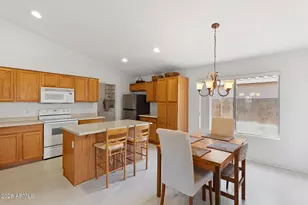 9320 W Deanna Dr, Peoria, AZ 85382 - Photo 3