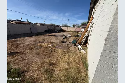 2324 N 48th Avenue, Phoenix, AZ 85035 - Photo 11