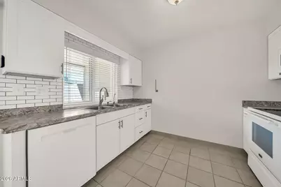 14026 N Thunderbird Boulevard, Sun City, AZ 85351 - Photo 13