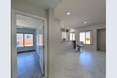 27321 N Gidiyup Trail, Phoenix, AZ 85085 - Photo 33