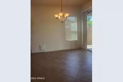 18188 W Paradise Lane, Surprise, AZ 85388 - Photo 7