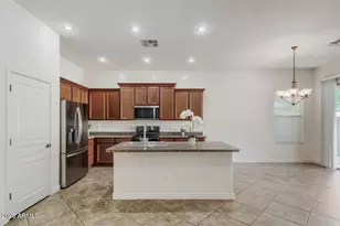18188 W Paradise Ln, Surprise, AZ 85388 - Photo 7